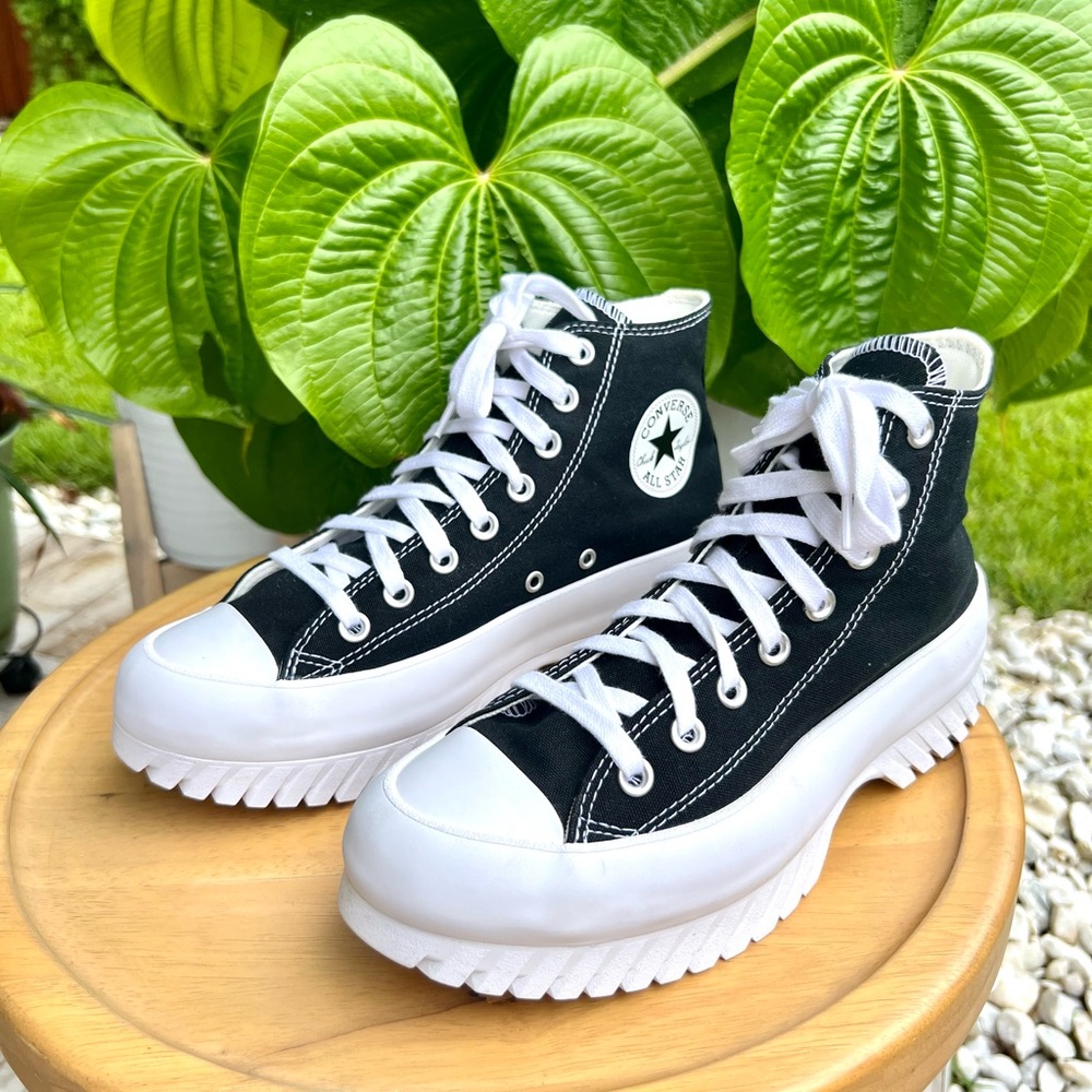 🤍🖤Convers 🖤🤍Great day🤍🖤New